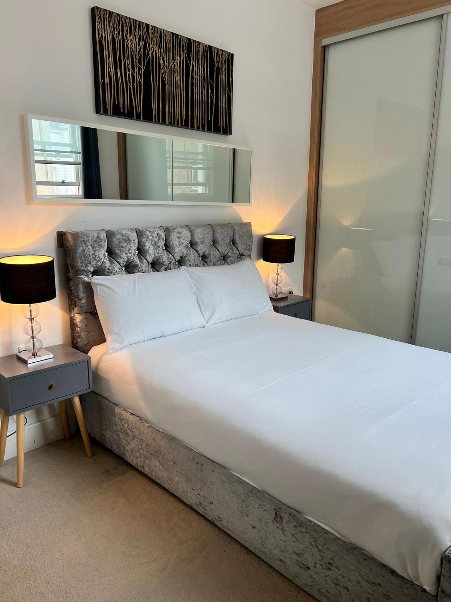 One Bedroom Apartment In Holborn Лондон Екстериор снимка