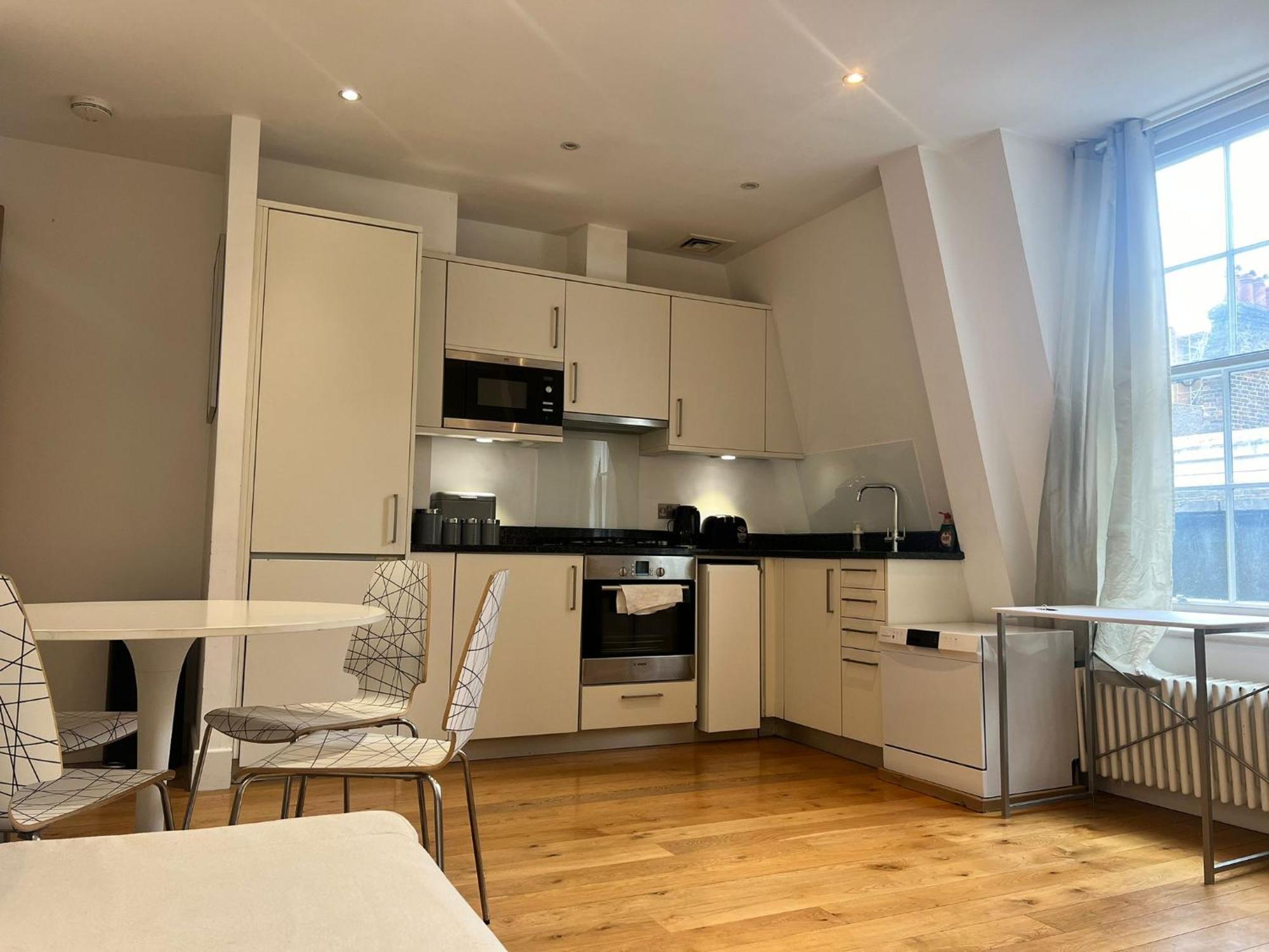 One Bedroom Apartment In Holborn Лондон Екстериор снимка